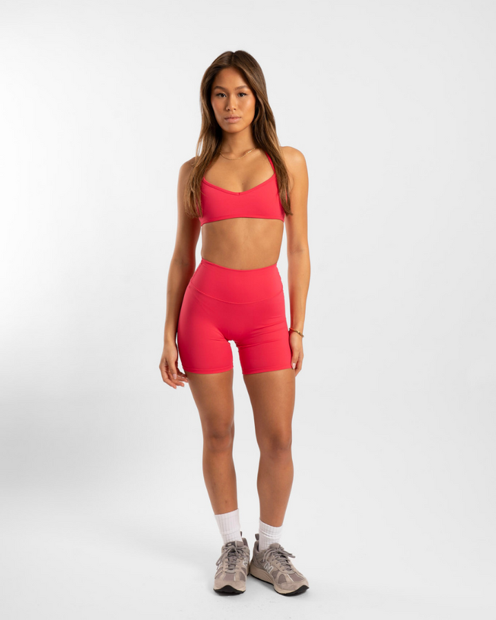 Elyra Shorts 6"