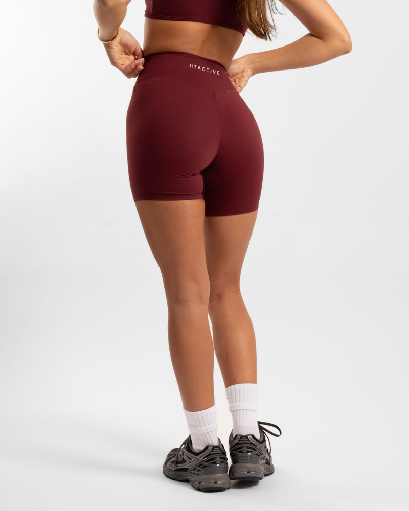Elyra Shorts 6"