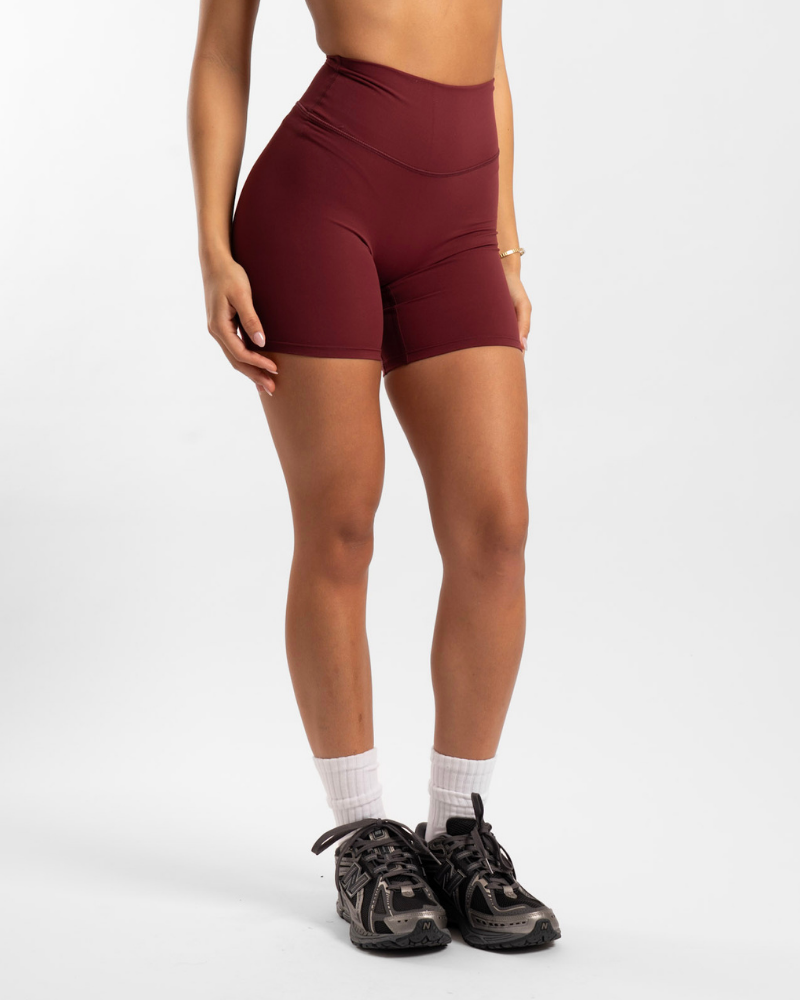 Elyra Shorts 6"