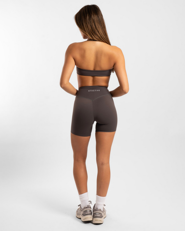 Elyra Shorts 6"